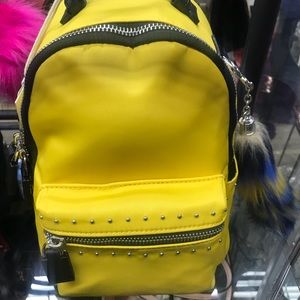 Mini back pack with fur keychain